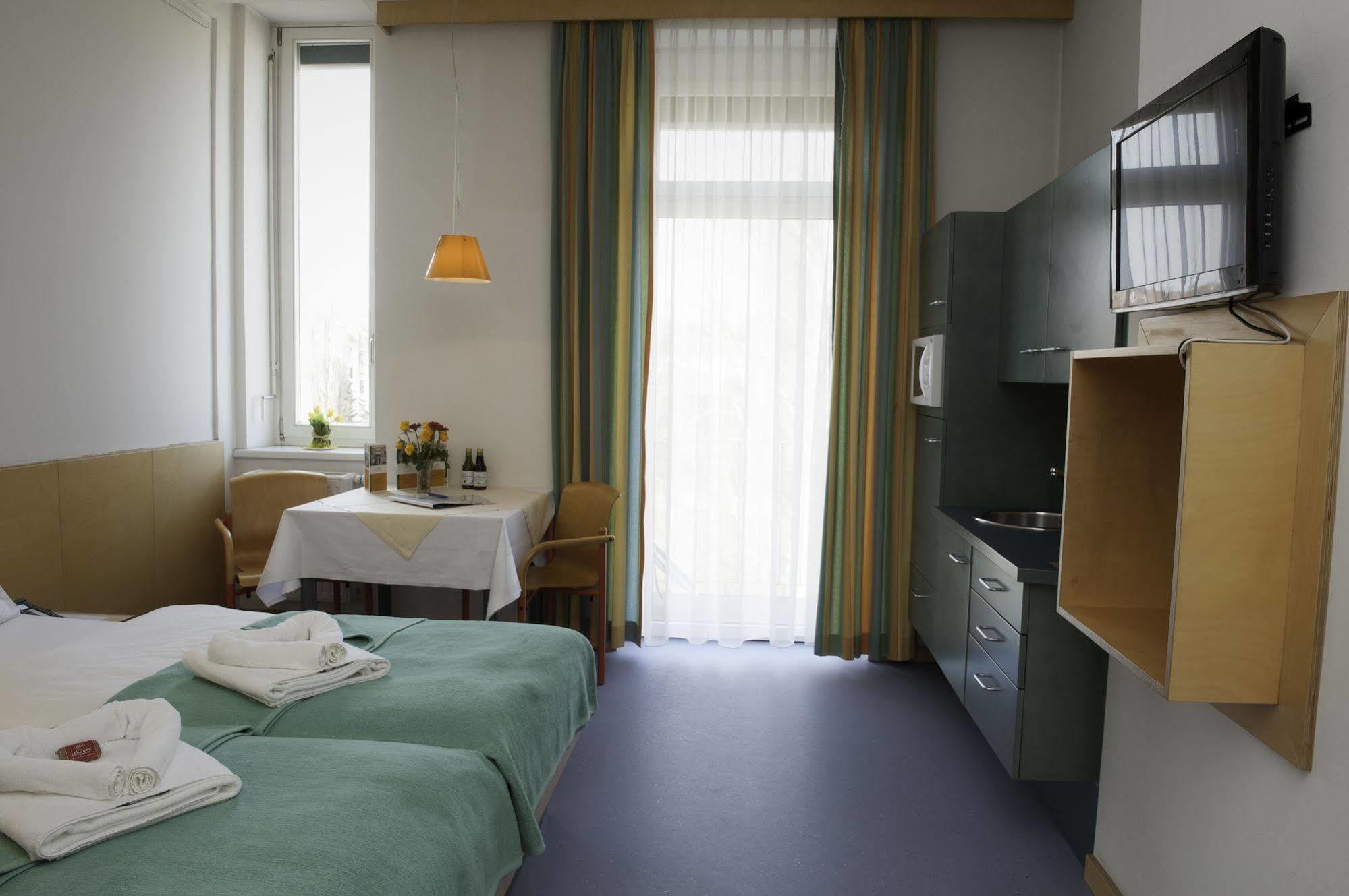 Haus Mobene - Hotel Garni Graz Exterior photo